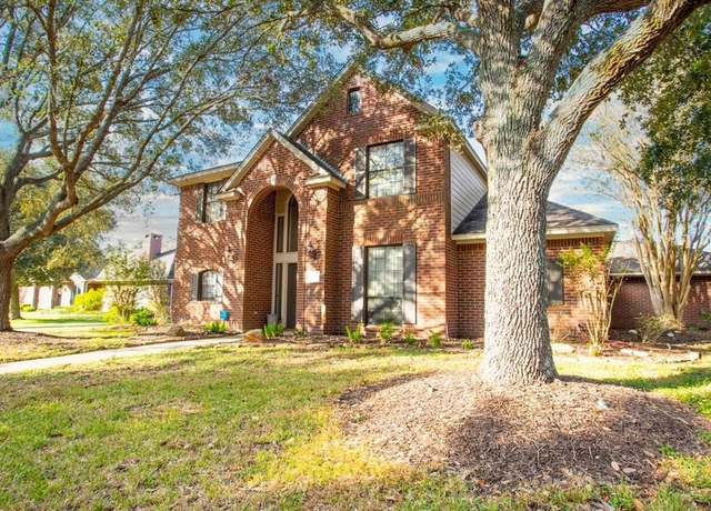 Property at 1210 Meadow Creek Dr, El Campo, TX 77437, 4 beds, 2.5 baths