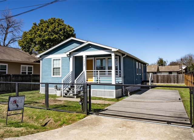 Property at 1737 Airline Dr, Houston, TX 77009, 3 beds, 2 baths
