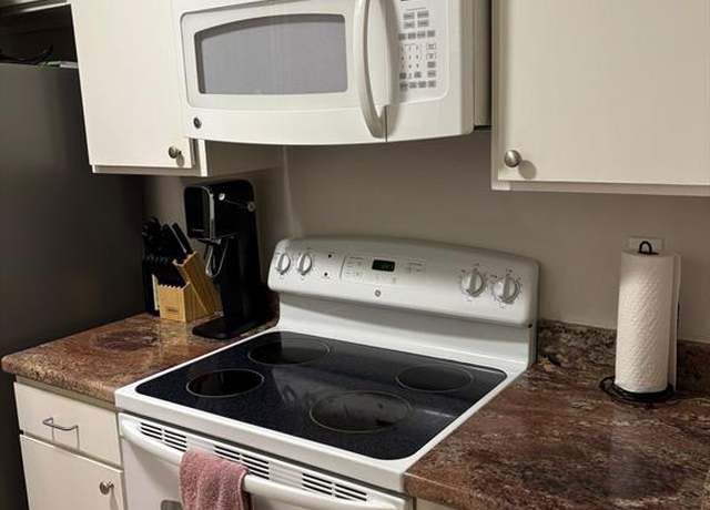 Property at 7950 N Stadium Dr #132, Houston, TX 77030, 1 bed, 1 bath