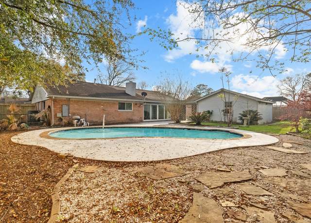 Property at 4907 Meadowlark St, Dickinson, TX 77539, 4 beds, 3 baths