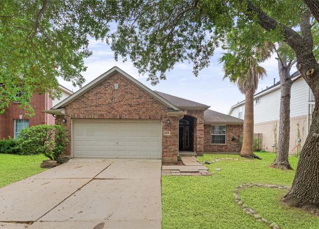 Property at 13733 Stark Bridge Ln, Rosharon, TX 77583, 3 beds, 2.5 baths