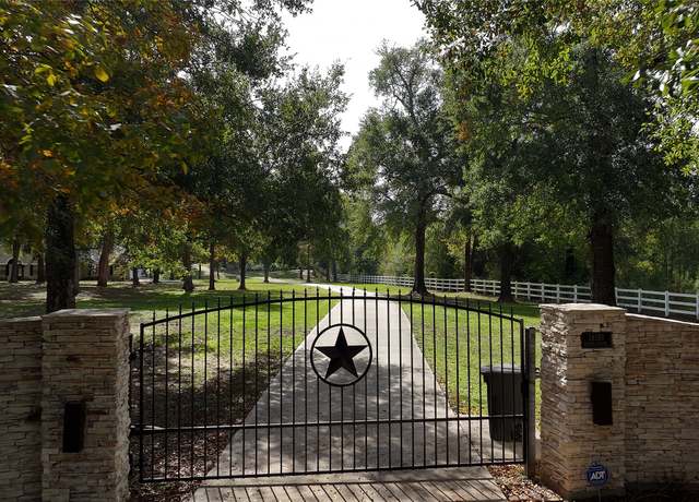 Property at 18193 Rabon Chapel Rd, Montgomery, TX 77316, 4 beds, 3 baths