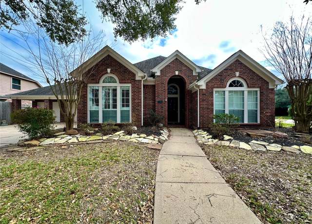 Property at 4402 Prince Pine Trl, Houston, TX 77059, 4 beds, 3 baths