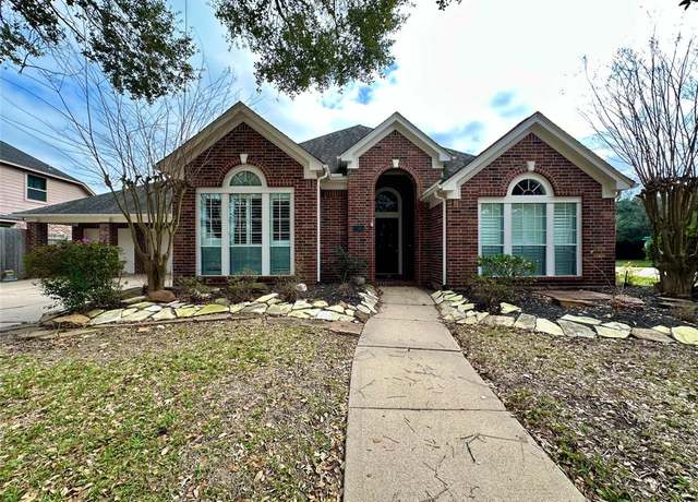 Property at 4402 Prince Pine Trl, Houston, TX 77059, 4 beds, 3 baths