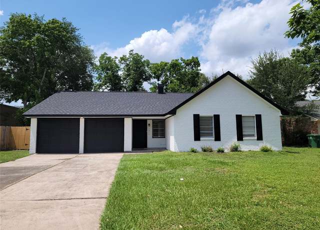 Property at 5814 Fontenelle Dr, Houston, TX 77035, 4 beds, 2 baths