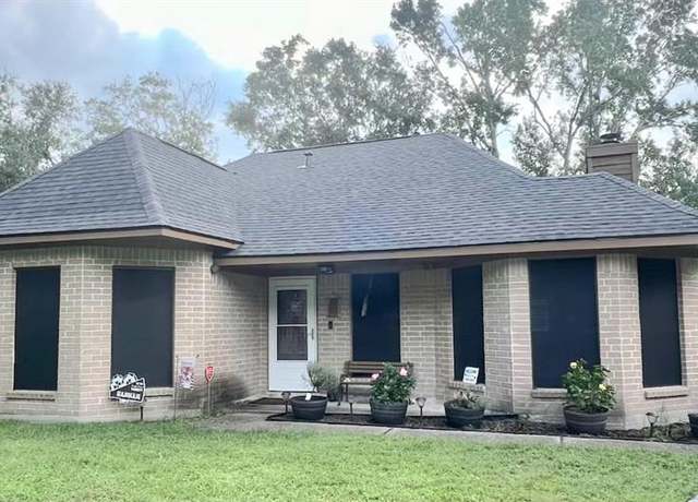 Property at 509 W Nottingham Dr, League City, TX 77573, 3 beds, 2 baths