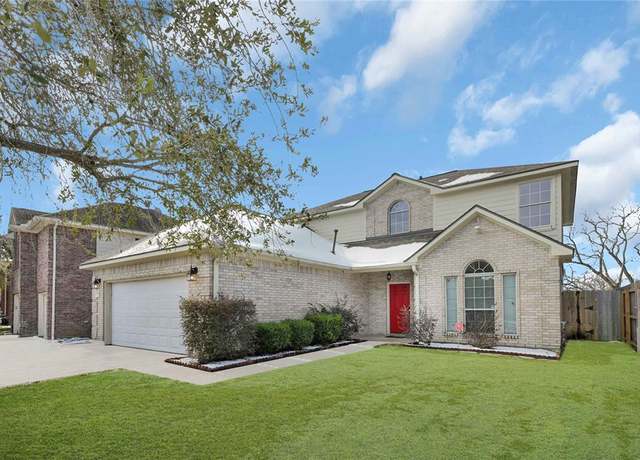 Property at 7715 Omaha Dr, Baytown, TX 77521, 4 beds, 2.5 baths