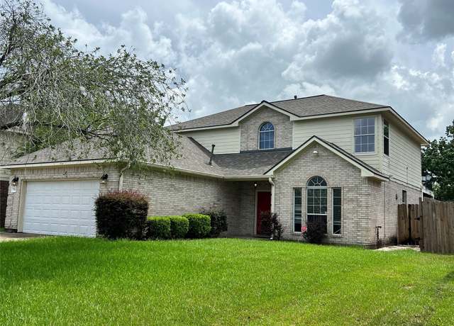 Property at 7715 Omaha Dr, Baytown, TX 77521, 4 beds, 2.5 baths