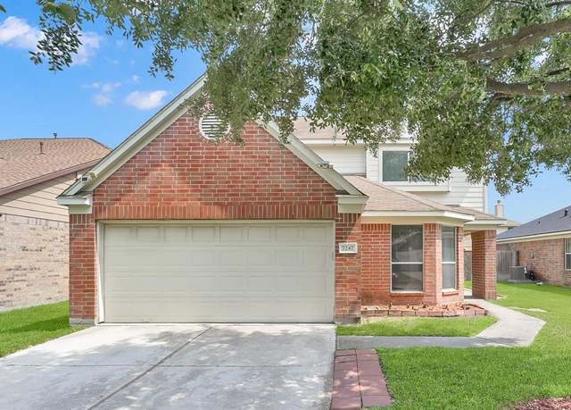 Property at 7247 Foxshadows Ln, Humble, TX 77338, 4 beds, 2.5 baths