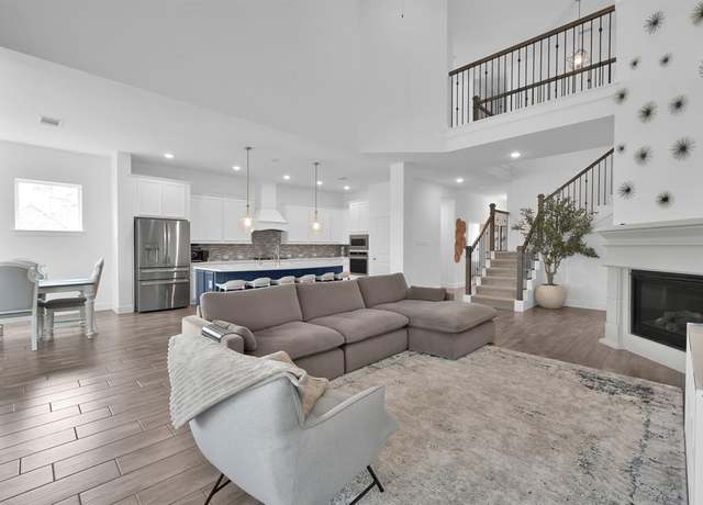 Property at 2807 Kingly Pine Trl, Conroe, TX 77385, 5 beds, 4.5 baths