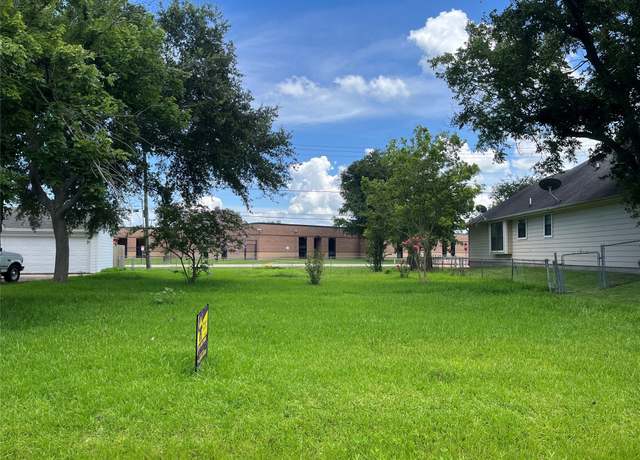 Property at 1871 Aspen Ln, Seabrook, TX 77586