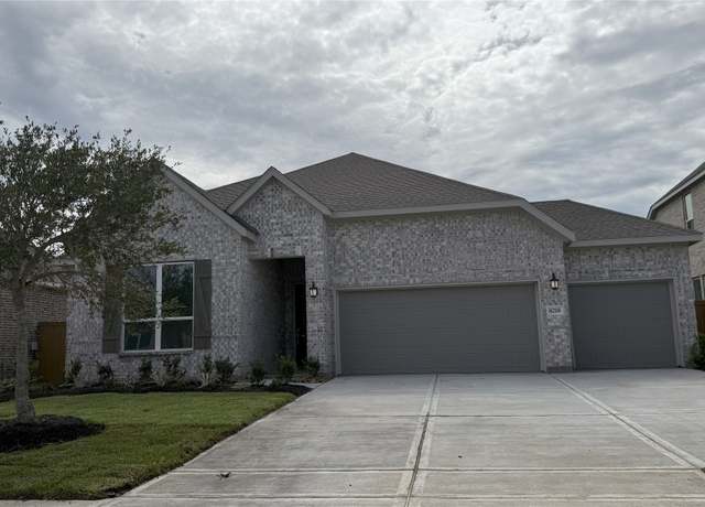 Property at 8218 Bristol Diamond Dr, Rosharon, TX 77583, 3 beds, 2 baths