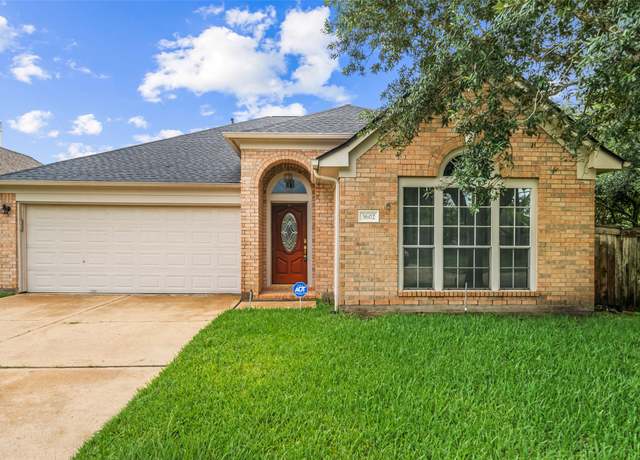 Property at 3602 Chesapeake Ct, Pearland, TX 77584, 3 beds, 2 baths