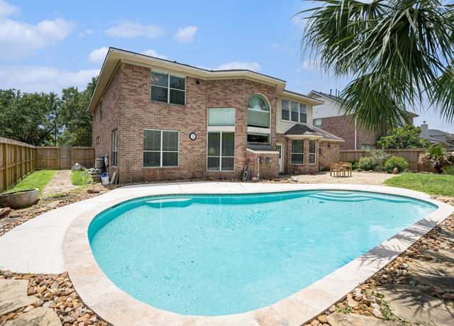 Property at 4619 Jade Green Ct, Houston, TX 77059, 5 beds, 3.5 baths
