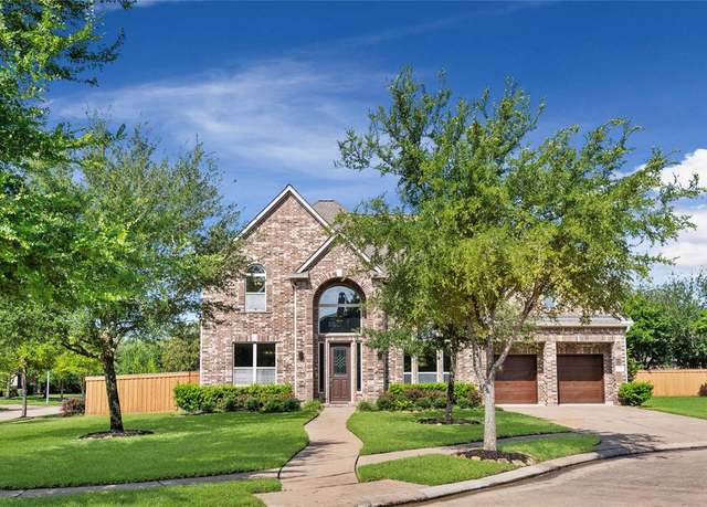 Property at 10410 Shanley Trace Ln, Richmond, TX 77407, 4 beds, 5 baths