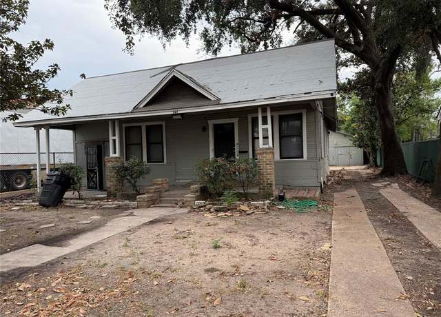 Property at 544 W 28th St, Houston, TX 77008, 3 beds, 2 baths