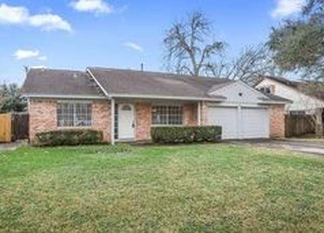 Property at 5228 E E Bayou Dr, Dickinson, TX 77539, 3 beds, 2 baths