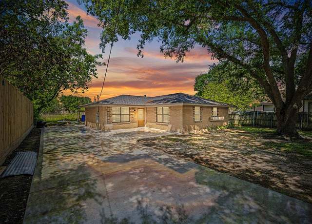 Property at 638 Cleo St, Fresno, TX 77545, 3 beds, 2 baths