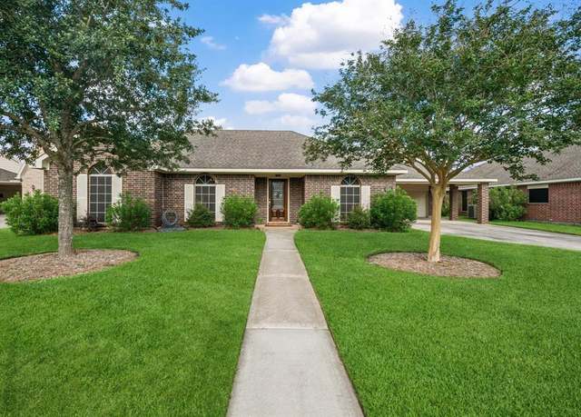 Property at 6710 Canyon Trl, Manvel, TX 77578, 3 beds, 2 baths