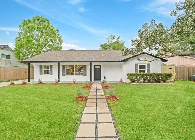 Property at 1206 Timber Ln, Friendswood, TX 77546, 3 beds, 3 baths