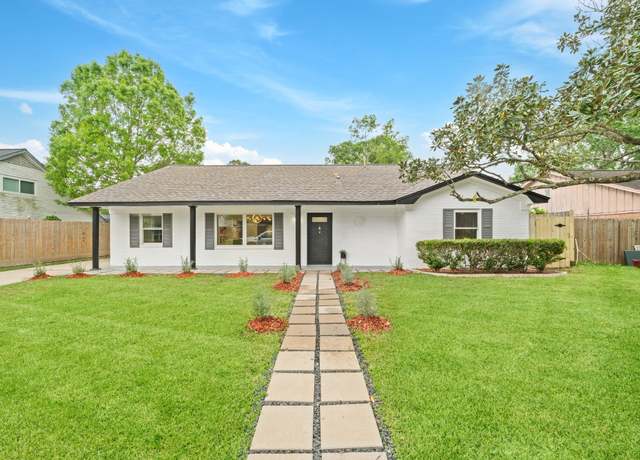 Property at 1206 Timber Ln, Friendswood, TX 77546, 3 beds, 3 baths