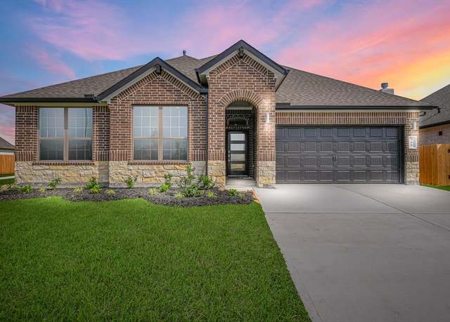 Property at 915 Big Bend Dr, League City, TX 77573, 4 beds, 2.5 baths