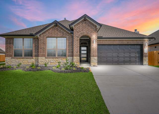 Property at 915 Big Bend Dr, League City, TX 77573, 4 beds, 2.5 baths