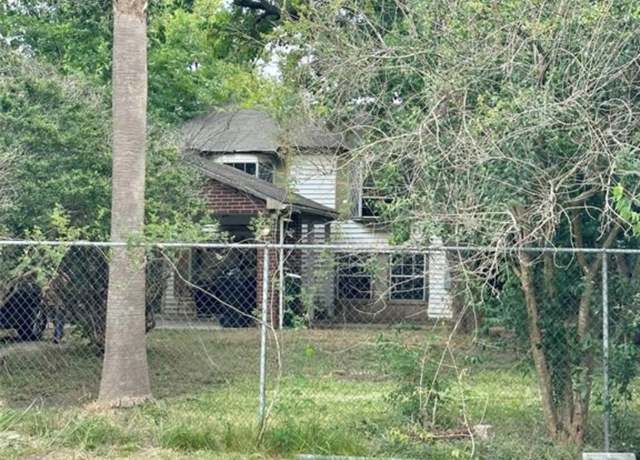 Property at 7215 Victoria St St, Houston, TX 77020, 2 beds, 1.5 baths