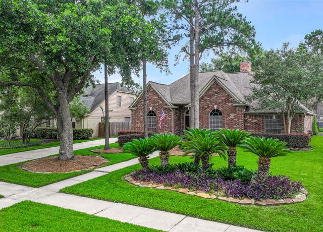Property at 3519 E Pine Brook Way, Houston, TX 77059, 4 beds, 2.5 baths