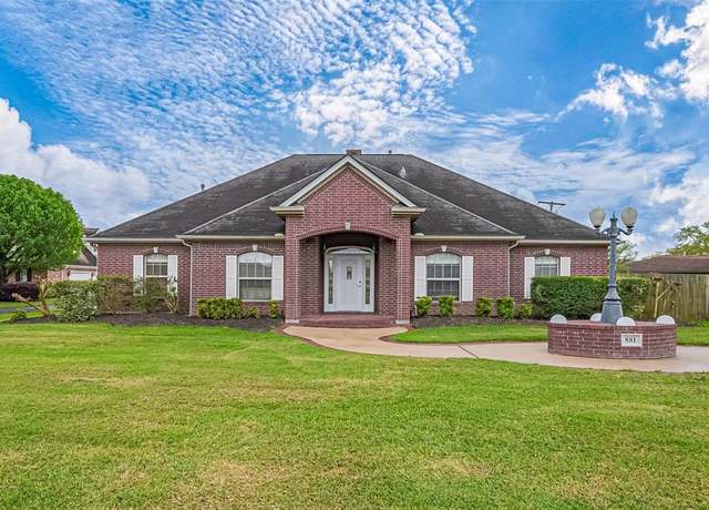 Property at 881 Baker Ave, Port Neches, TX 77651, 3 beds, 3.5 baths