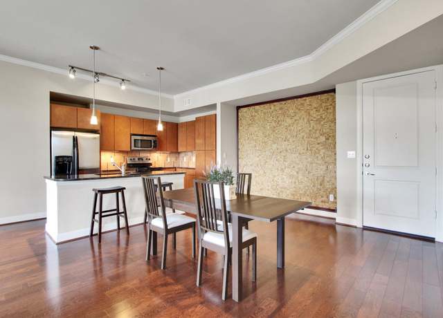 Property at 300 St Joseph Pkwy #318, Houston, TX 77002, 2 beds, 2 baths