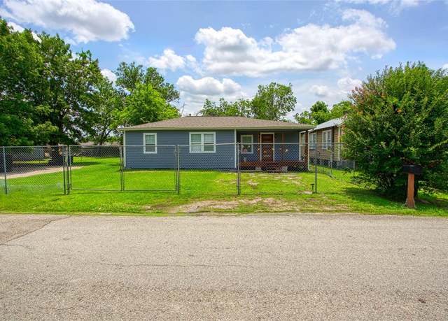 Property at 7966 Bonaire St, Houston, TX 77028, 3 beds, 2 baths