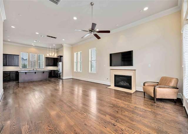 Property at 2032 Fannin Sta S, Houston, TX 77045, 3 beds, 4.5 baths