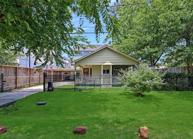Property at 1731 W 22nd St, Houston, TX 77008, 4 beds, 2.5 baths