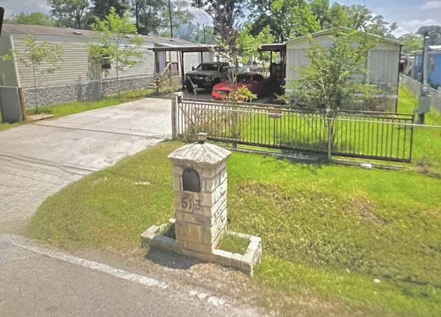 Property at 513 Arcadian Dr, Crosby, TX 77532, 3 beds, 2 baths