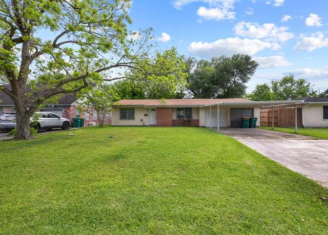 Property at 2817 John St, La Marque, TX 77568, 3 beds, 1.5 baths