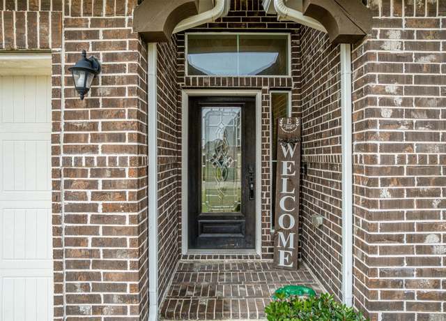 Property at 214 San Bernard Dr, Baytown, TX 77523, 4 beds, 3 baths