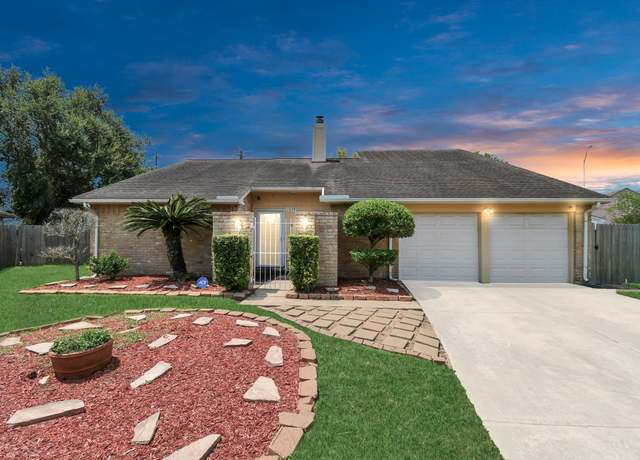 Property at 13139 Birch Grove Dr E, Houston, TX 77099, 3 beds, 2 baths