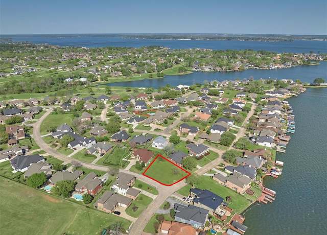 Property at 141 Waterford Way, Montgomery, TX 77356