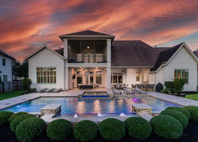 Property at 10527 Pebblecreek Xing, Katy, TX 77494, 5 beds, 5.5 baths