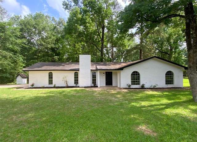Property at 296 Kings Row, Livingston, TX 77351, 3 beds, 2 baths