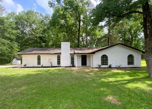 Property at 296 Kings Row, Livingston, TX 77351, 3 beds, 2 baths