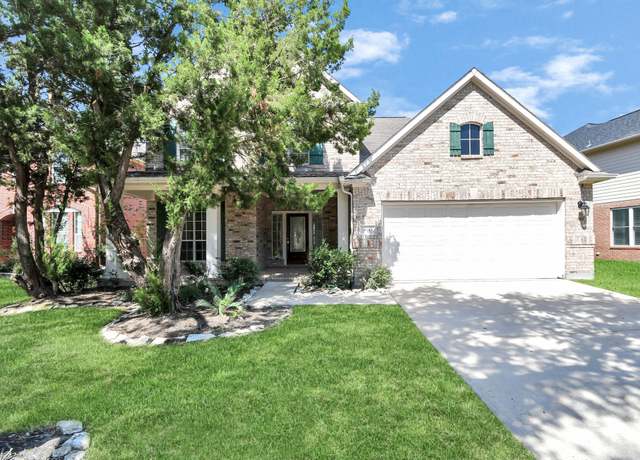 Property at 4843 Russett Ln, Sugar Land, TX 77479, 4 beds, 2.5 baths