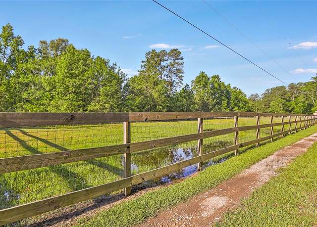 Property at 20801 Plaza Cir, Crosby, TX 77532, 4 beds, 3 baths