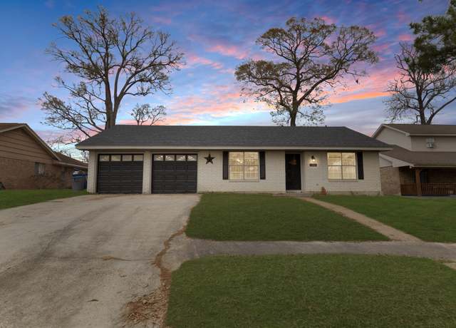Property at 1404 Banbury Cir, Livingston, TX 77351, 3 beds, 2 baths
