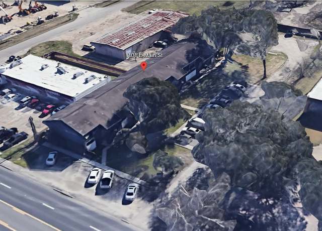 Property at 1101 E Main St, League City, TX 77573, 2 beds, 1 bath