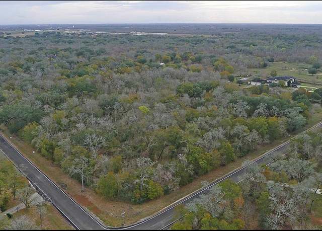Property at 5011 Mariposa Cir, Fresno, TX 77545