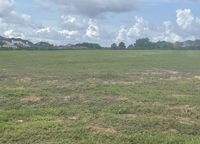 Property at 12935 French Quarter Dr, Willis, TX 77318
