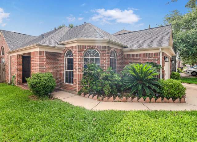 Property at 19634 Mackinaw Isle Ct, Cypress, TX 77429, 3 beds, 2 baths