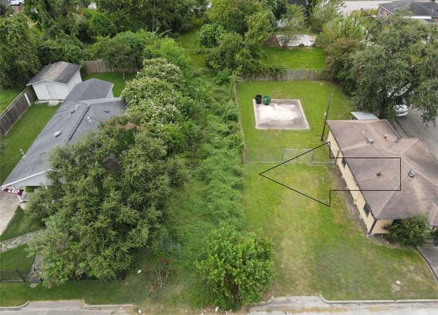 Property at TBD E 32nd 1/2 St, Houston, TX 77007